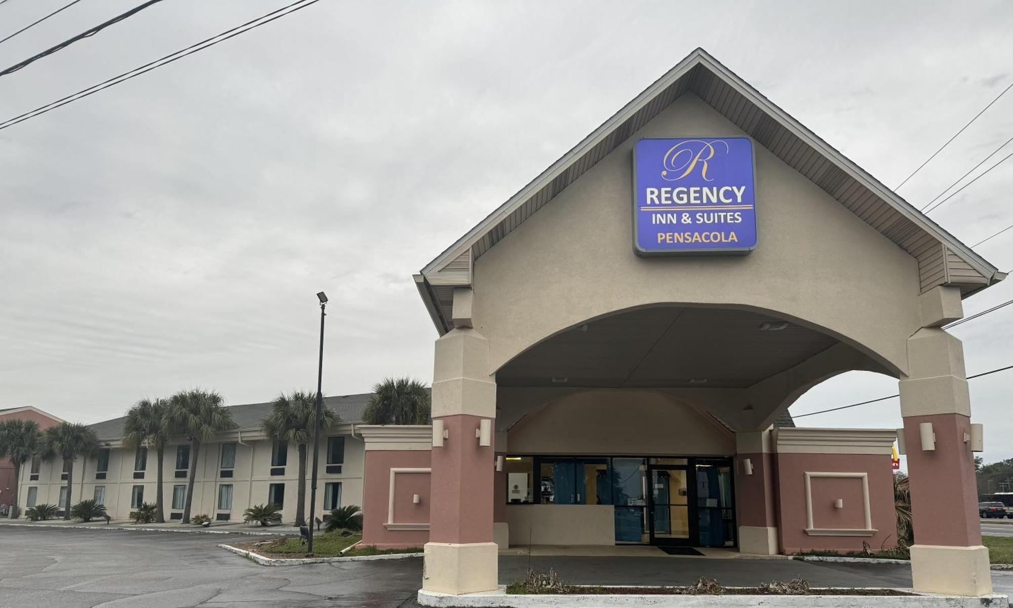 Regency Inn & Suites Pensacola Exteriör bild